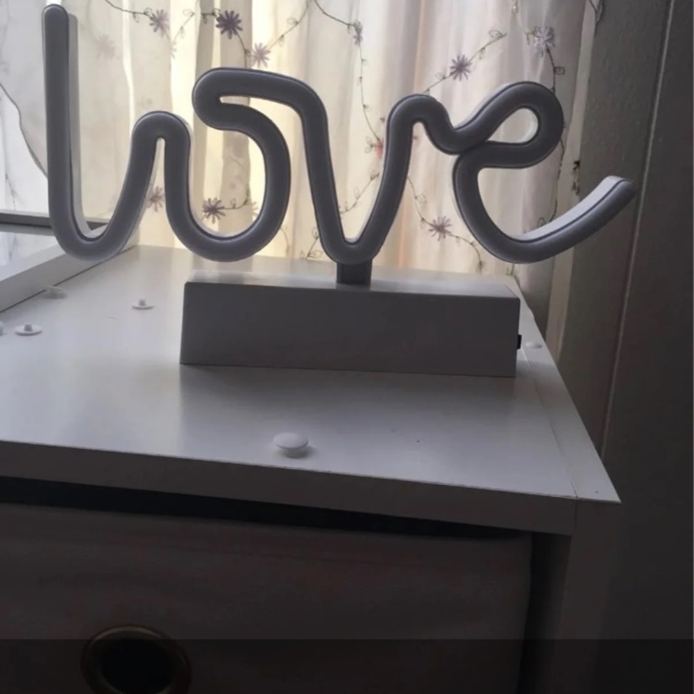 Pink Neon Love Sign - Picture 3 of 3